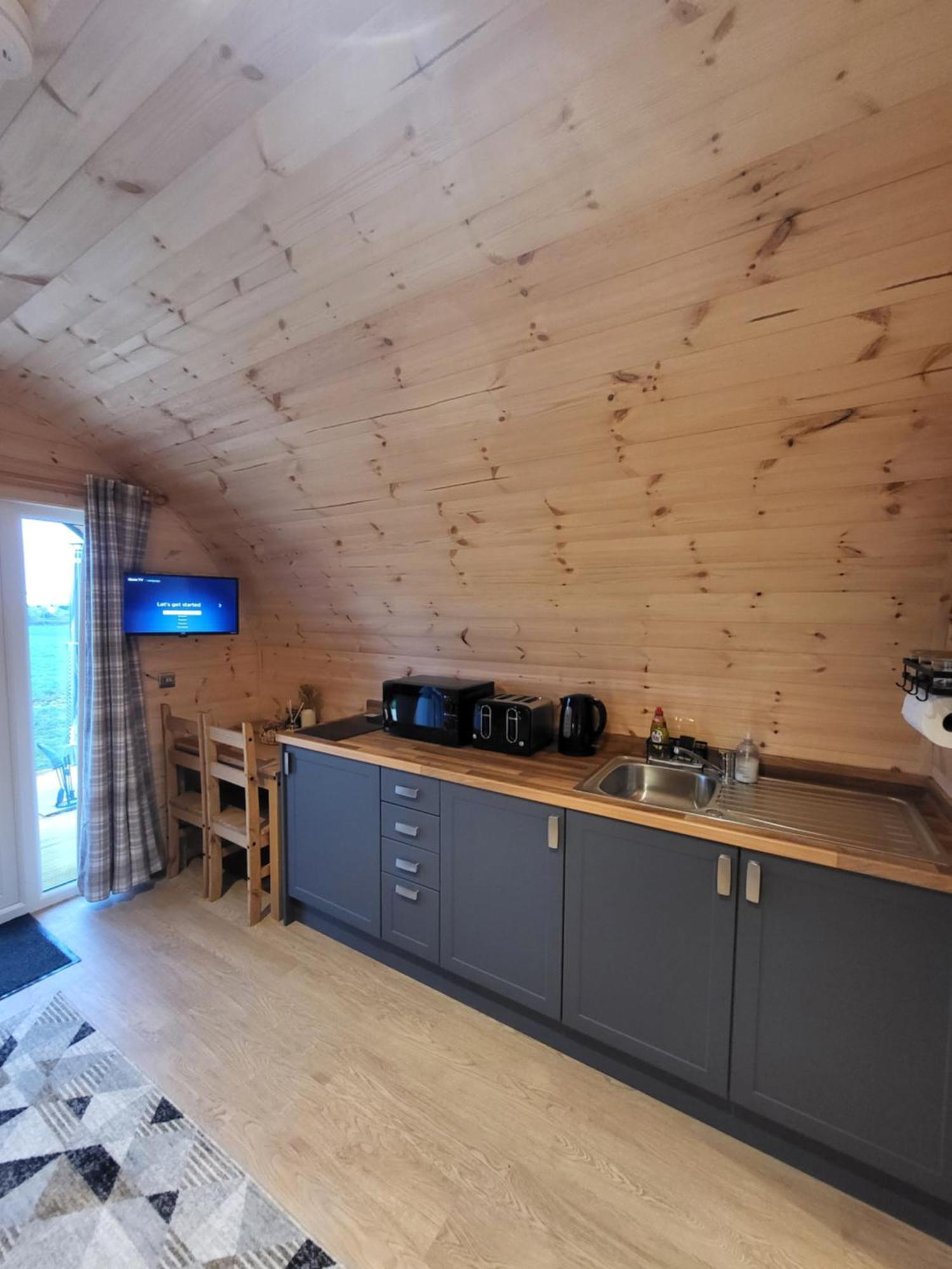 Lois' Pod With Hot Tub, Near Airport Hotel Bristol Exterior photo